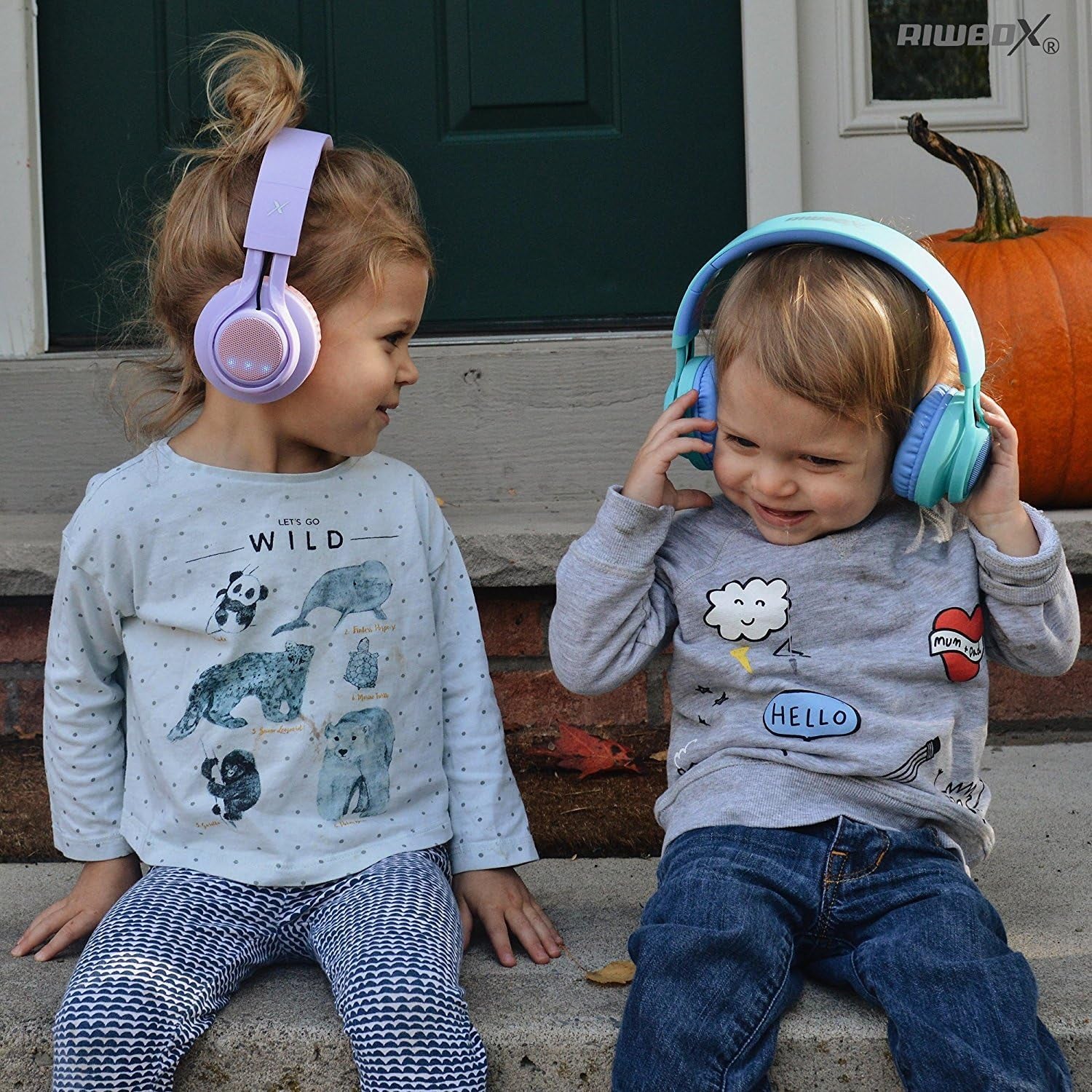 Kids LED Light-Up Wireless Bluetooth Headphones